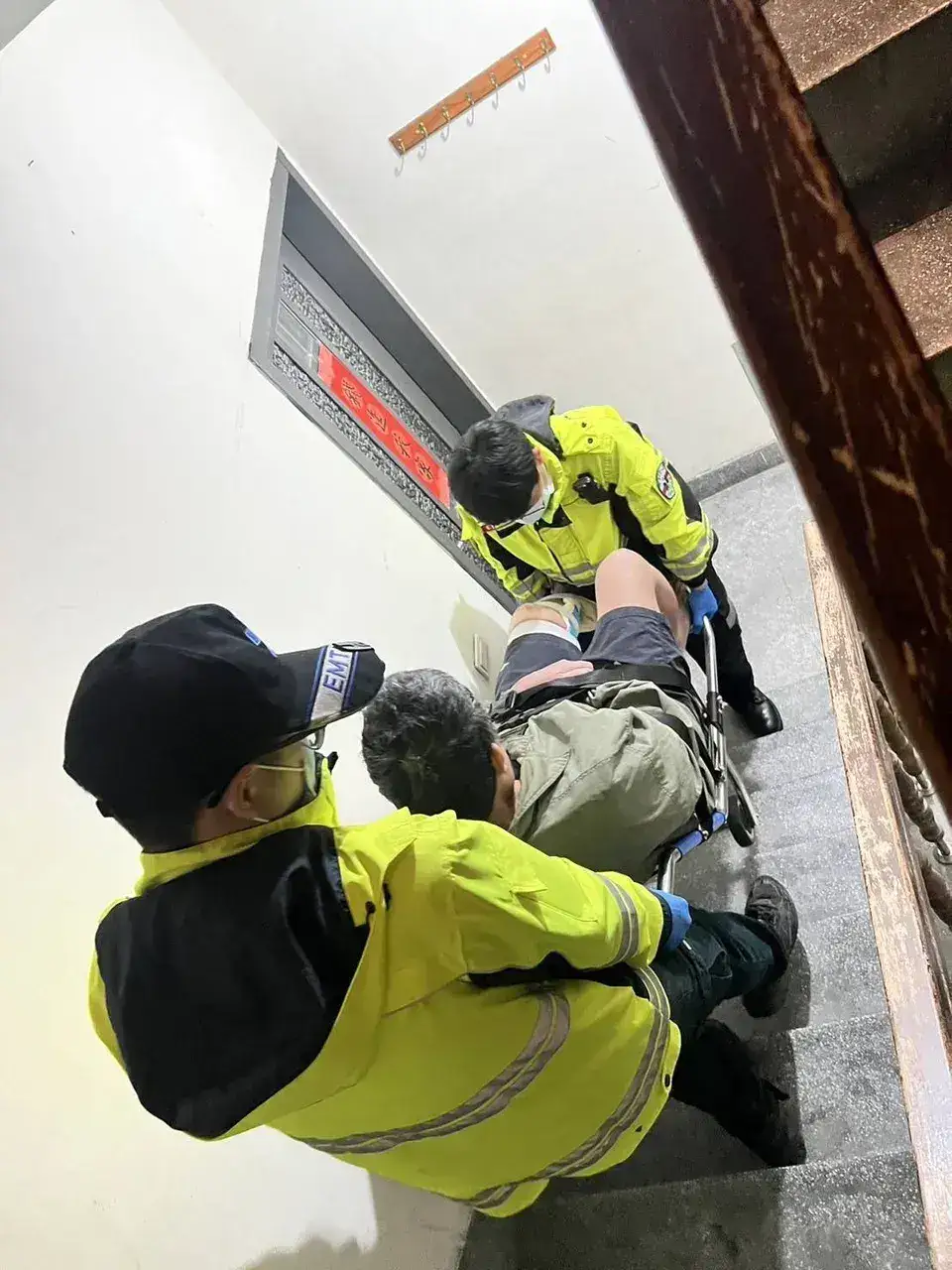 出院返家上下樓搬運